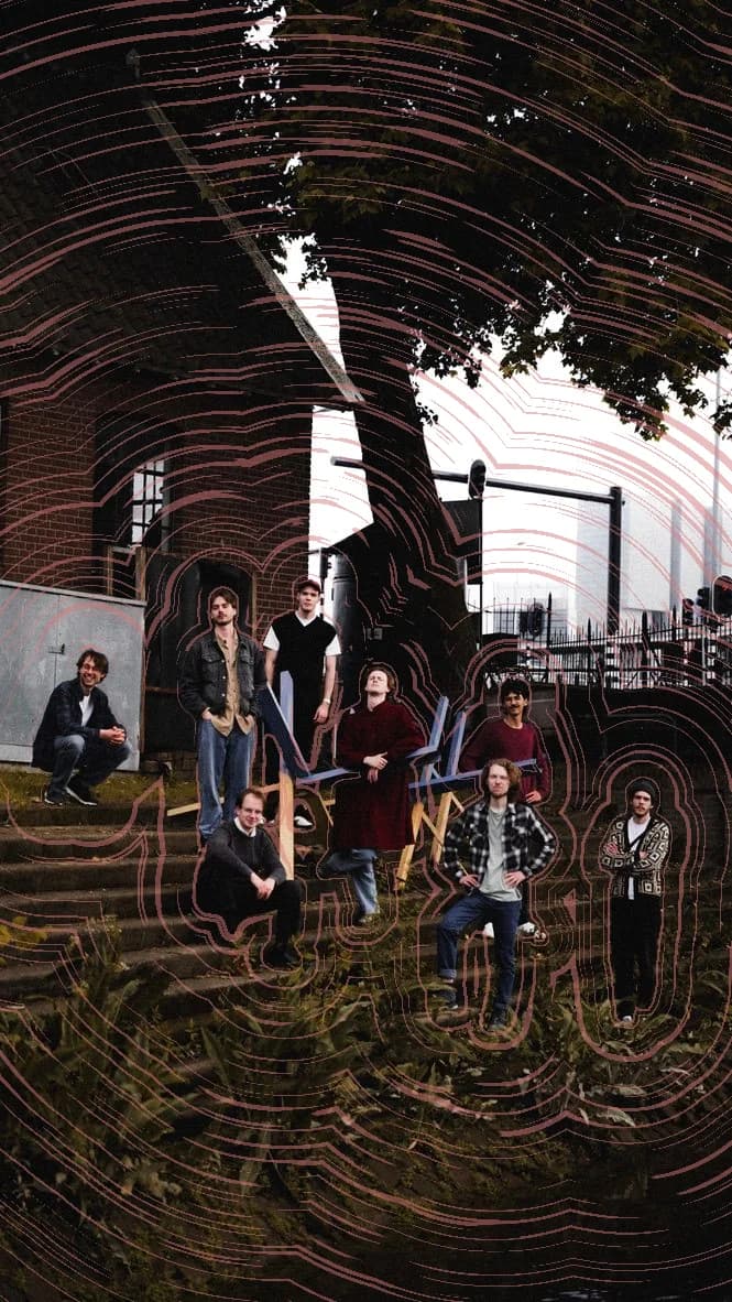 Nillihc band performing live - hero image mobile